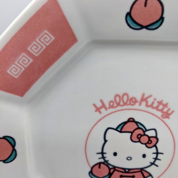 Sanrio Hello Kitty Dinner Plate 10" Peach Theme Bun Plate Rare Collector Kawaii - Picture 3 of 8